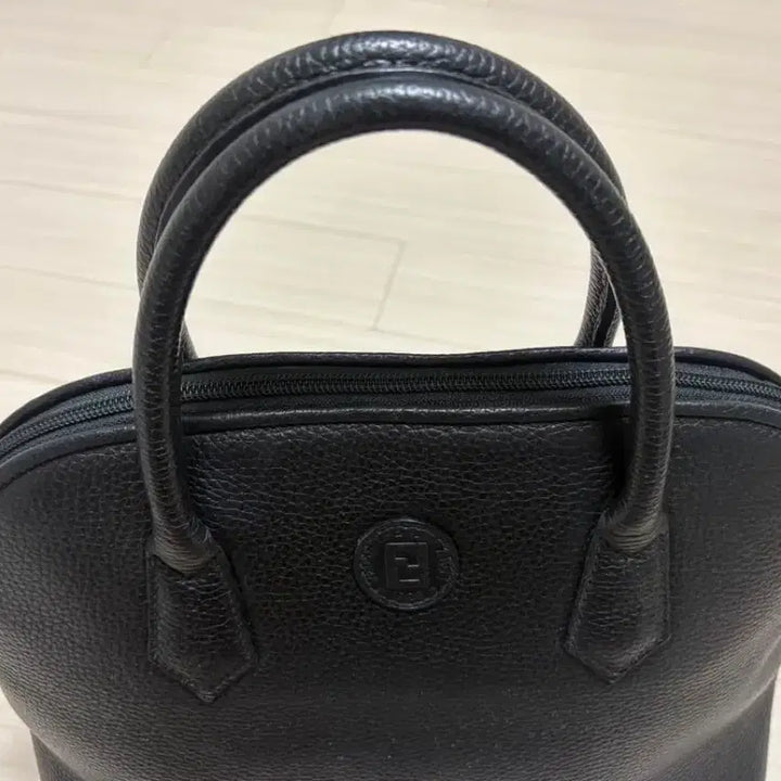 [BUNJANG] Fendi 2-Way Dome Bag / 펜디 2way 돔 백 판매합니다