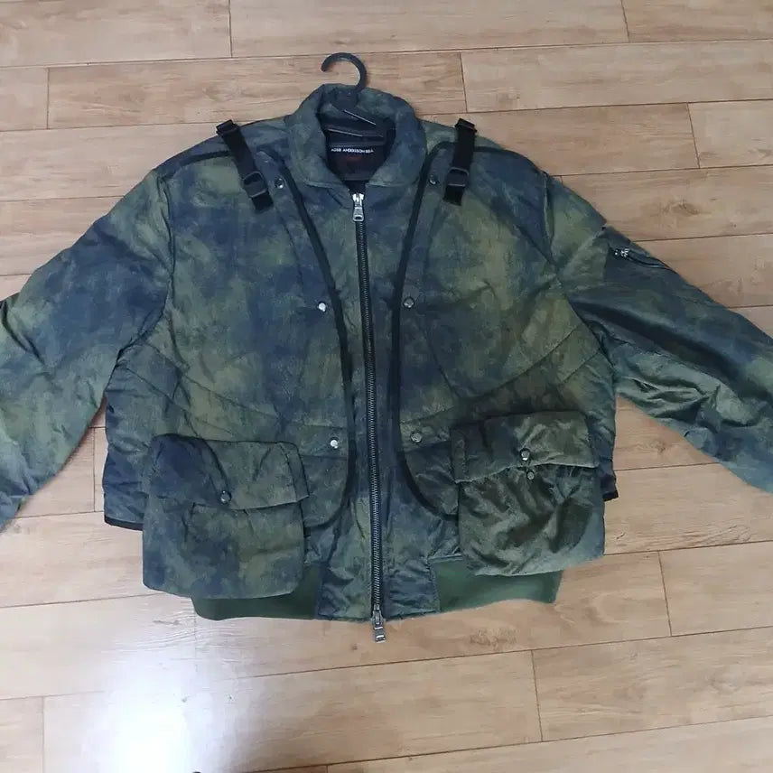 [BUNJANG] ZARA x Andersson Bell Quilted Bomber Jacket / 자라 x 앤더슨벨 퀼티드 베스트 봄버 자켓 카키