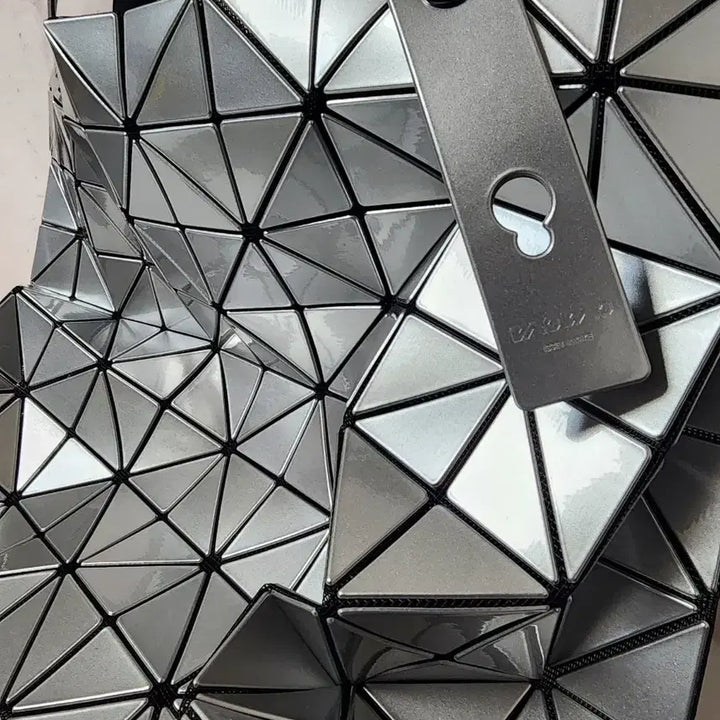 [BUNJANG] Bao Bao Prism Large Wide Tote Bag / 바오바오 프리즘 라지와이드 토트백