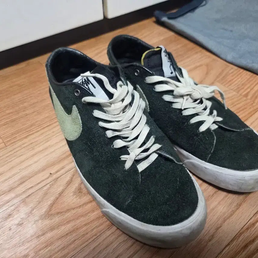 [BUNJANG] Nike SB x Stussy Blazer Low Sneakers / 나이키SBx스투시 블레이져 로우