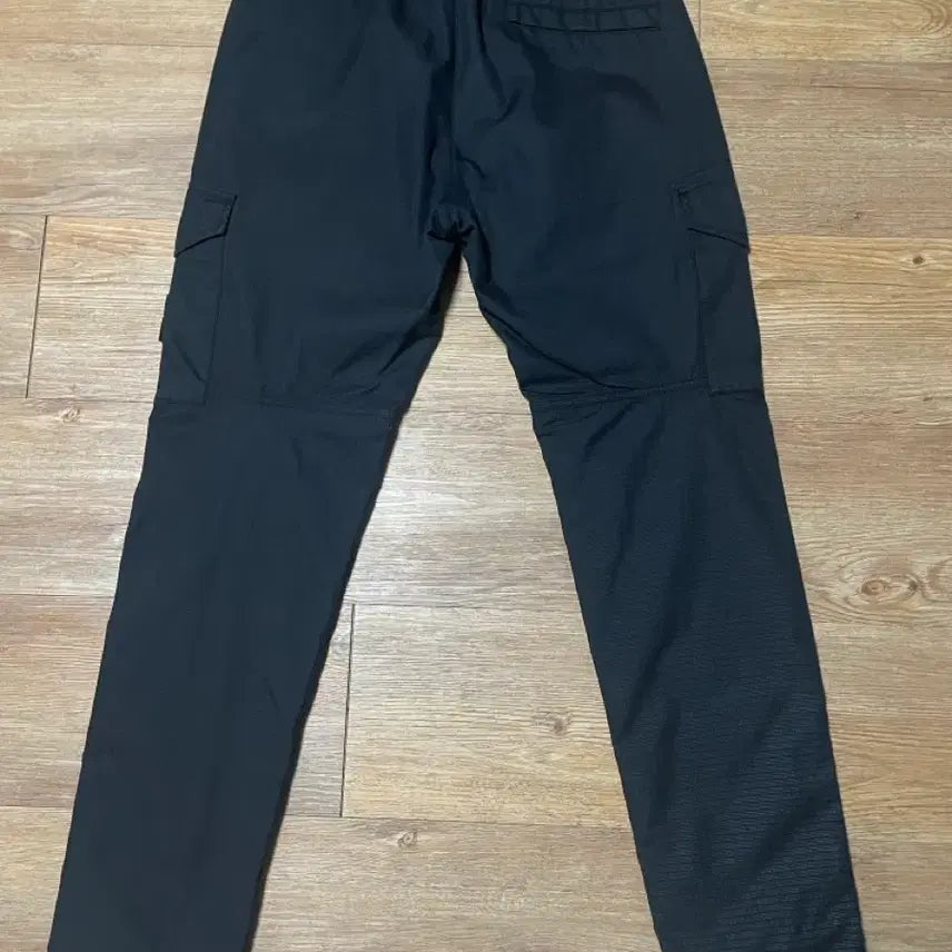 [BUNJANG] Stone Island Reflective Weave Ripstop-TC Cargo Pants / 스톤아일랜드 리플렉티브 위브 립스탑-TC 카고팬츠