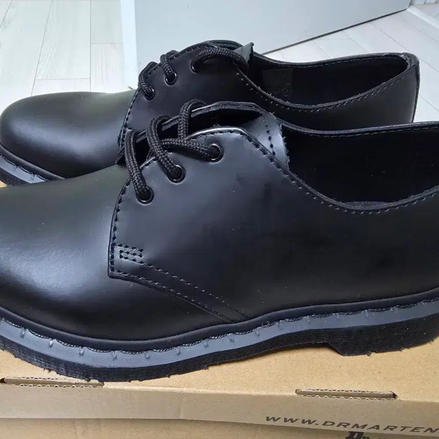 [BUNJANG] Dr. Martens 1461 Mono Black Shoes / 닥터마틴 1461 모노블랙