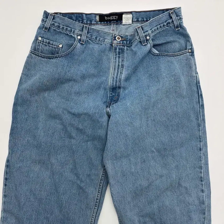 [BUNJANG] Levi's Silver Tab Baggy Jeans / 90s 리바이스 실버탭 배기진 연청