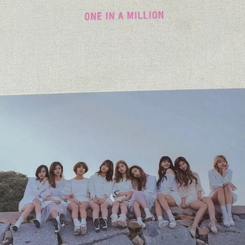 [BUNJANG] TWICE One in a Million Photobook / 트와이스 One in a Million 포토북