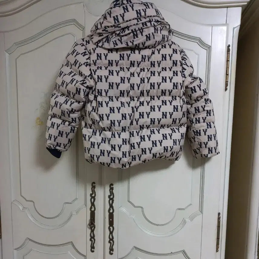 [BUNJANG] MLB Kids Diamond Monogram Goose Down Short Padding (130) / MLB 키즈 다이아 모노그램 구스 숏패딩(130)