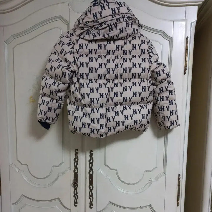 [BUNJANG] MLB Kids Diamond Monogram Goose Down Short Padding (130) / MLB 키즈 다이아 모노그램 구스 숏패딩(130)