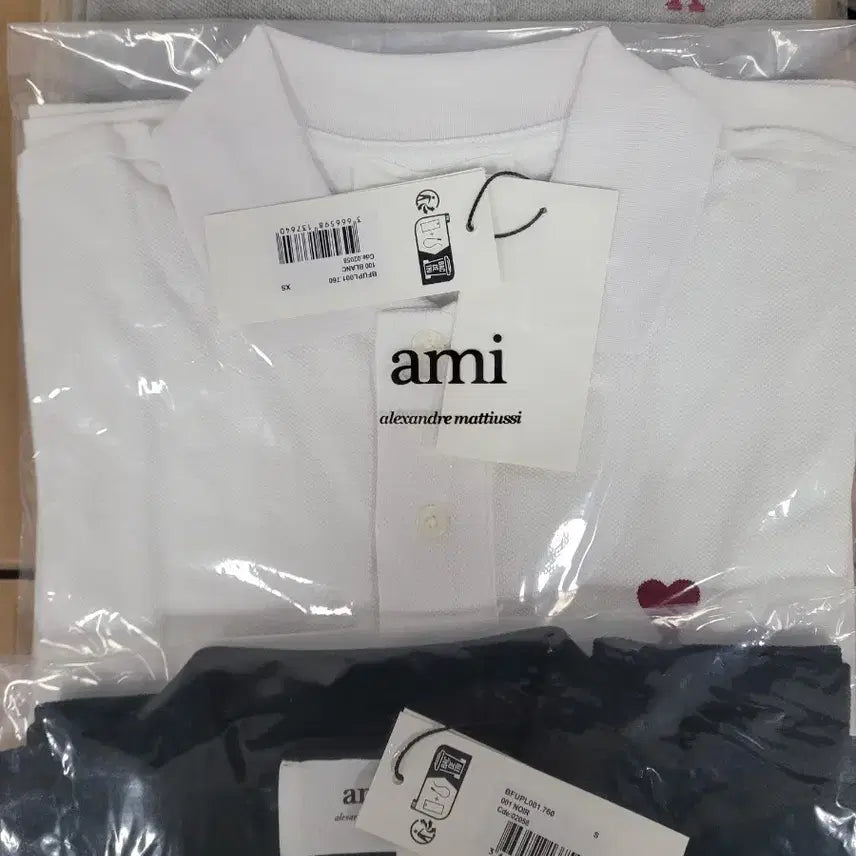 [BUNJANG] AMI Small Heart Short Sleeve Polo Shirt / 아미 스몰 하트 반팔 폴로티 (화이트/그레이)