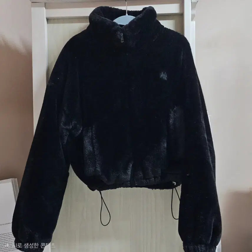 [BUNJANG] Muahmuah String Fur Jacket - Black / 무아무아 스트링 퍼자켓 블랙