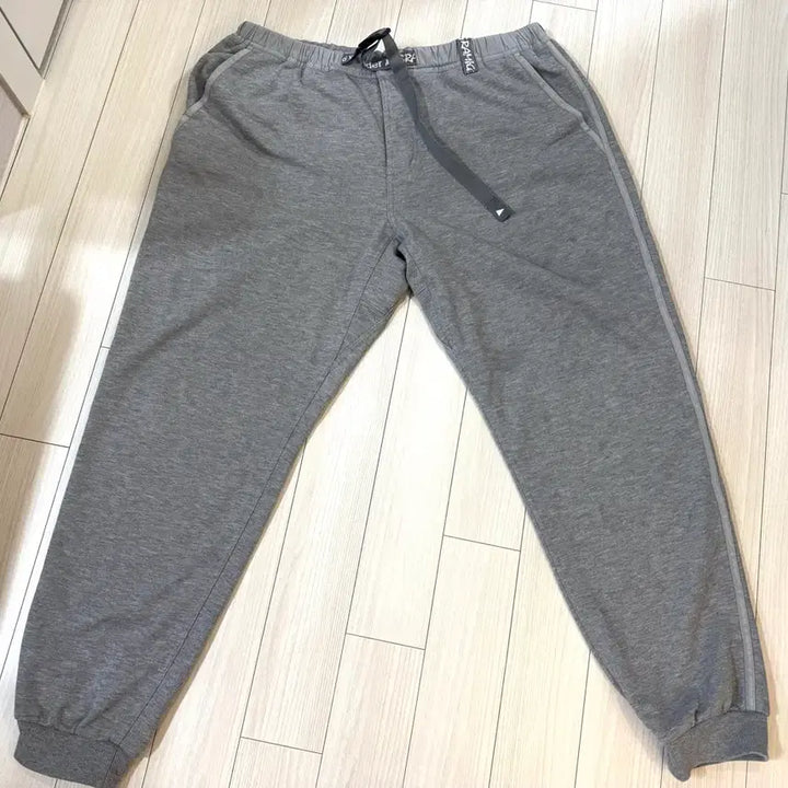 [BUNJANG] And Wander Gramicci Sweat Pants XXL / 앤드원더 X 그라미치 스웨트 팬츠 XXL 사이즈 (마지막 가격 인하)
