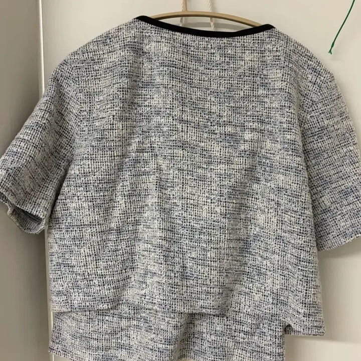 [BUNJANG] 98℃ Tweed Short Sleeve Round Neck Jacket / 98도씨 트위드 반팔 자켓 라운드넥 가디건