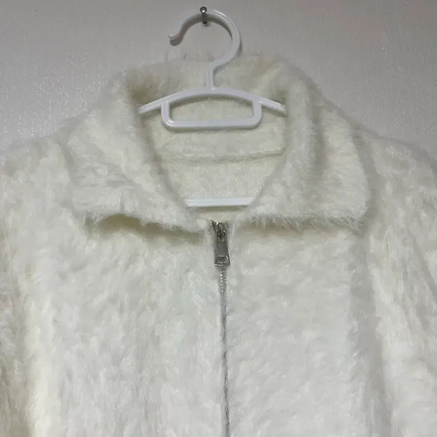 [BUNJANG] White Fur Knit Zip Up Cardigan / 화이트 퍼 니트 집업 가디건