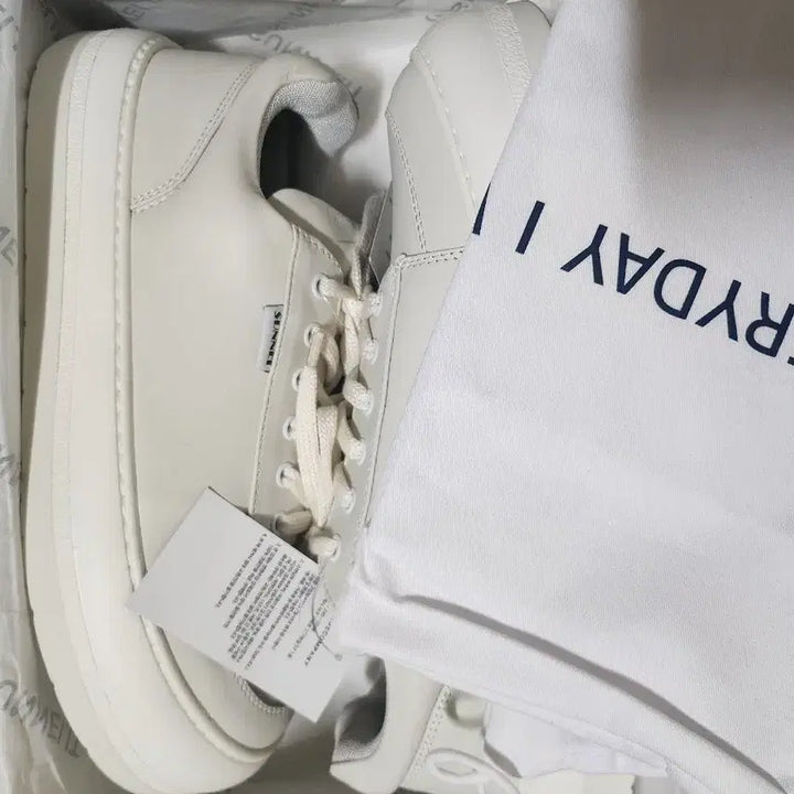 [BUNJANG] Sunye Dreamers Sneakers / 써네이 드리미 스니커즈