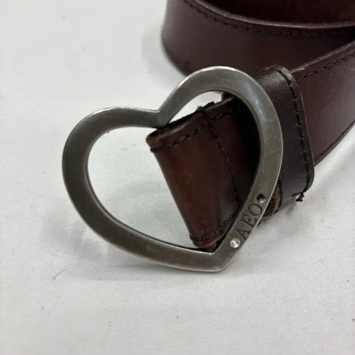 [BUNJANG] ROMANTTE Heart Buckle Brown Leather Belt / 빈티지 웨스턴 하트 버클 브라운 레더 벨트