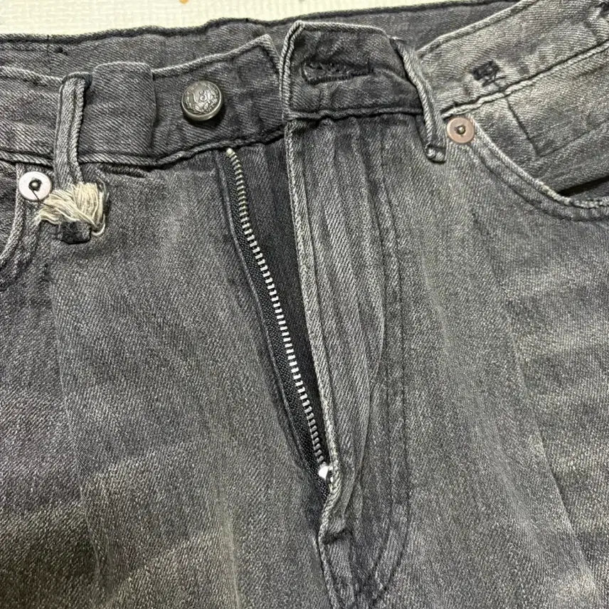 [BUNJANG] R13 Damon Denim Jeans / (제니 착용) R13(알써틴) 데이먼 데님 진 24사이즈