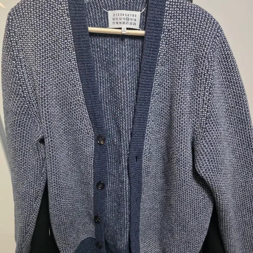 [BUNJANG] Maison Margiela Navy & White Cardigan / 메종 마르지엘라 가디건