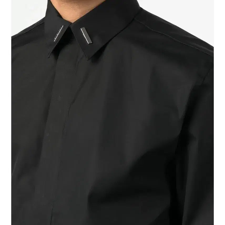 [BUNJANG] Givenchy Metal Logo Shirt / 지방시 메탈 로고 셔츠