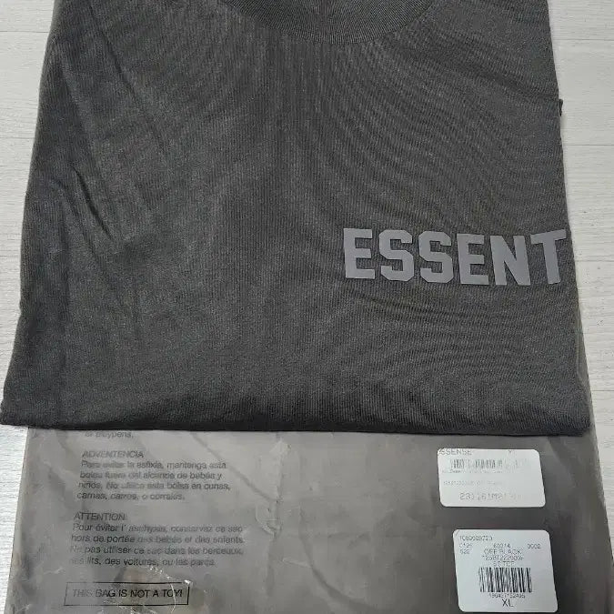 [BUNJANG] Fear of God Essentials T-shirt Off Black XL / 피어오브갓 에센셜 티셔츠 오프블랙 xl