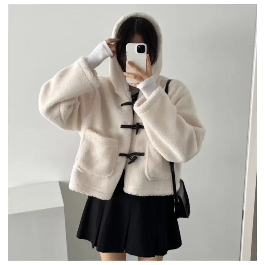 [BUNJANG] Puggle Mink Toggle Short Jacket / 뽀글 밍크 떡볶이 숏자켓