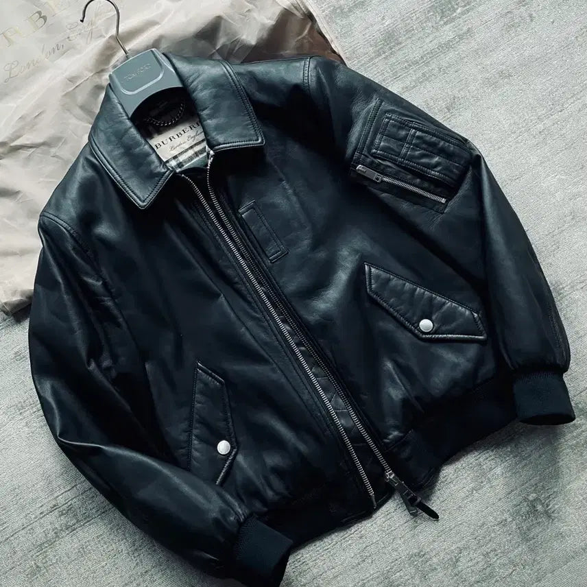 [BUNJANG] Burberry A2 Bomber Jacket / 버버리 명작 italy made 램스킨 캐시미어 안감 A2 봄버 자켓