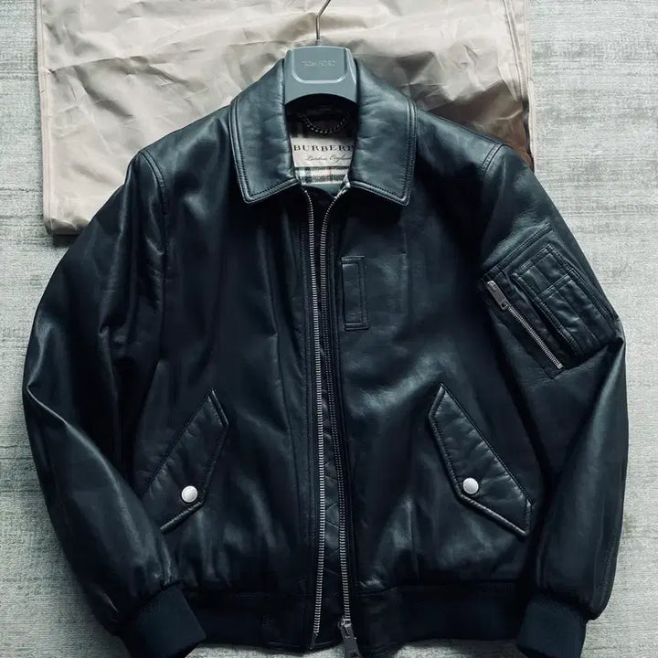 [BUNJANG] Burberry A2 Bomber Jacket / 버버리 명작 italy made 램스킨 캐시미어 안감 A2 봄버 자켓