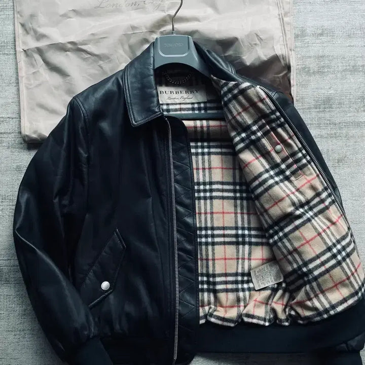 [BUNJANG] Burberry A2 Bomber Jacket / 버버리 명작 italy made 램스킨 캐시미어 안감 A2 봄버 자켓