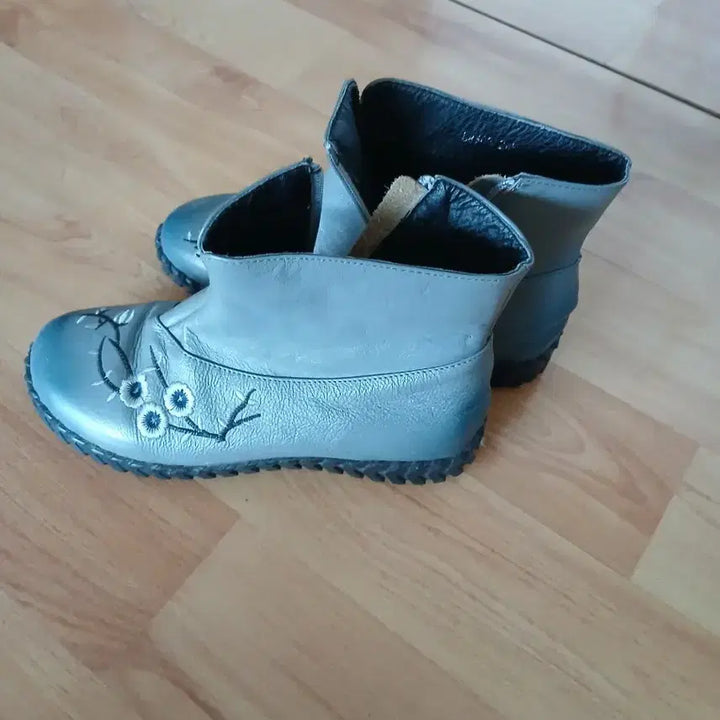 [BUNJANG] Embroidered Ankle Boots (Size 235) / 꽃 자수 앵클 부츠  235