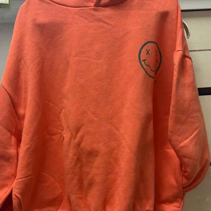 [BUNJANG] Orange Smile Hoodie / 오렌지 스마일 프린팅 후드티