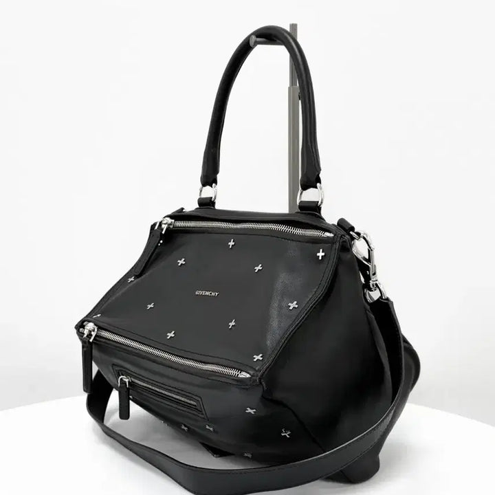 [BUNJANG] Givenchy Pandora Studded 2WAY Shoulder Bag (Medium) / 지방시 판도라 크로스 스터드 2WAY 숄더백 미듐