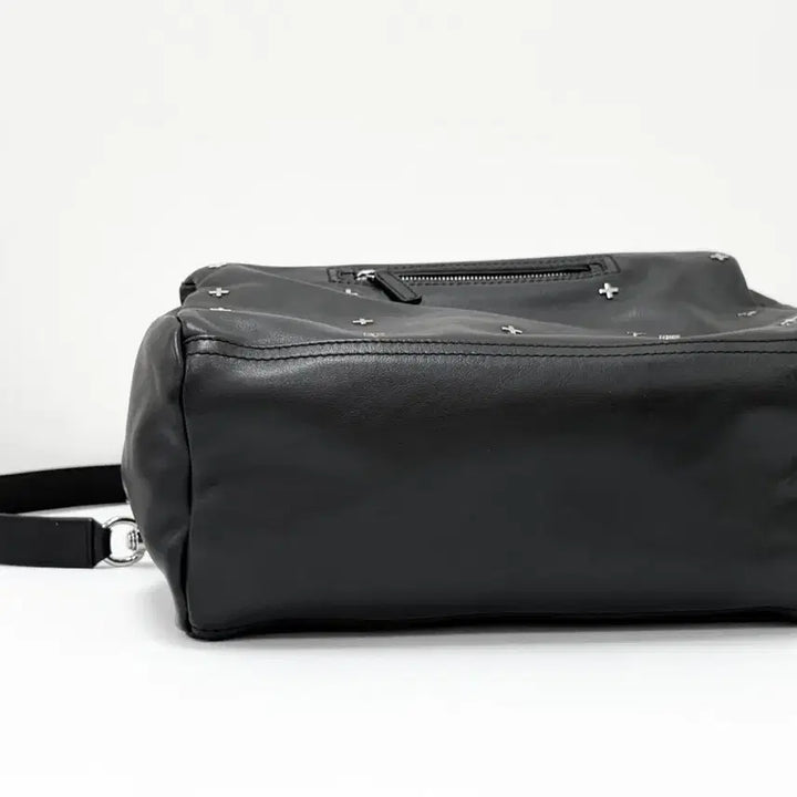 [BUNJANG] Givenchy Pandora Studded 2WAY Shoulder Bag (Medium) / 지방시 판도라 크로스 스터드 2WAY 숄더백 미듐