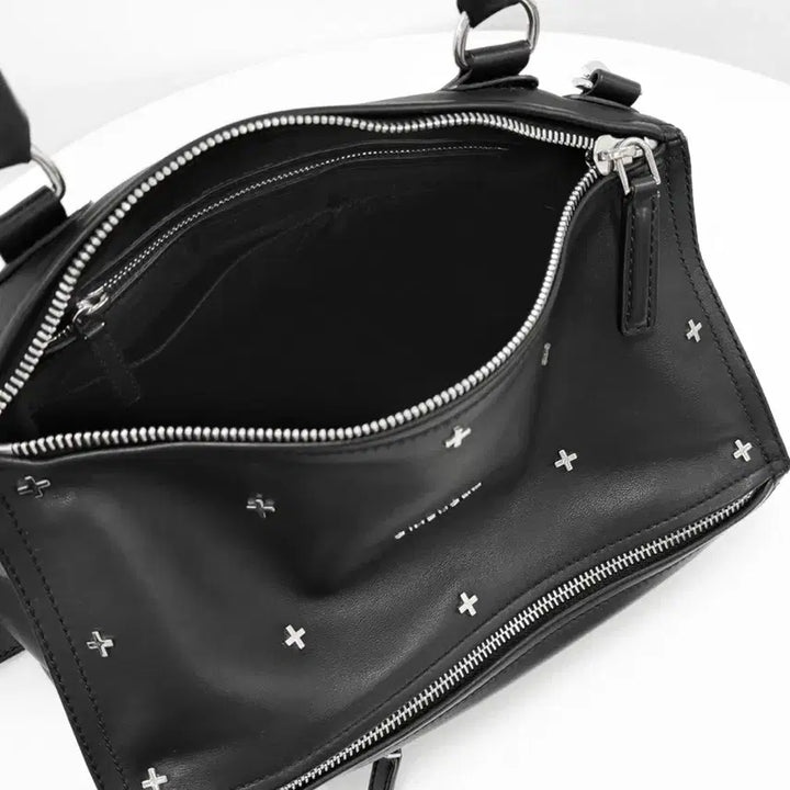 [BUNJANG] Givenchy Pandora Studded 2WAY Shoulder Bag (Medium) / 지방시 판도라 크로스 스터드 2WAY 숄더백 미듐