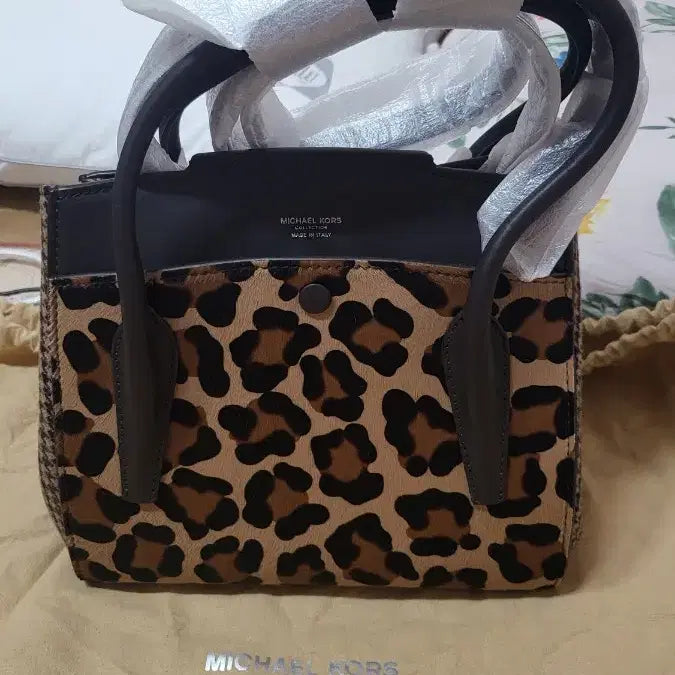 [BUNJANG] Michael Kors Collection Leopard Print Leather Tote Bag / 마이클코어스 컬렉션라인 핸드백