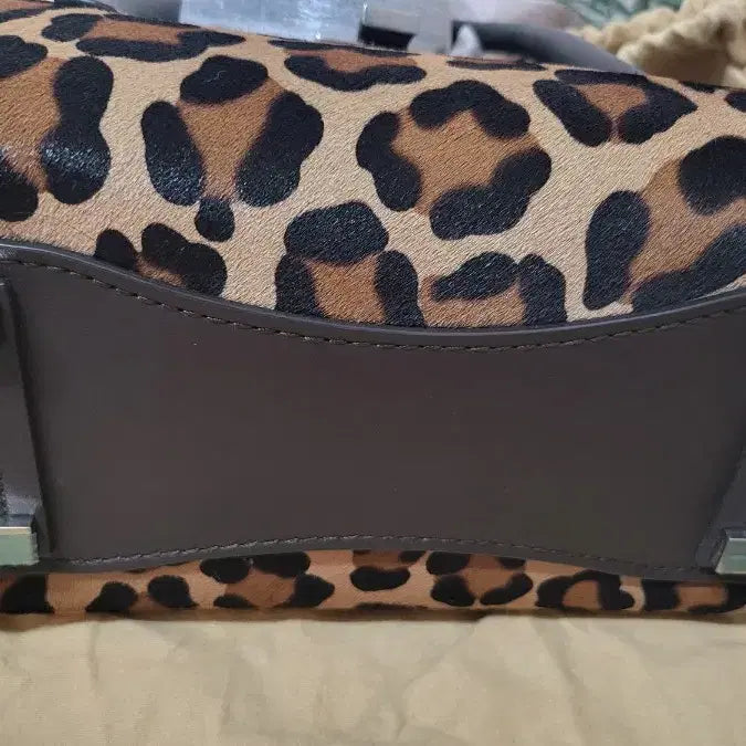 [BUNJANG] Michael Kors Collection Leopard Print Leather Tote Bag / 마이클코어스 컬렉션라인 핸드백