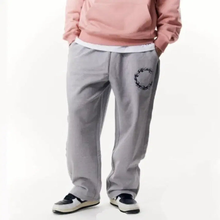 [BUNJANG] CHAPCHAP Circle Logo Sweat Pants / CHAPCHAP Circle Logo Sweat Pants(white)