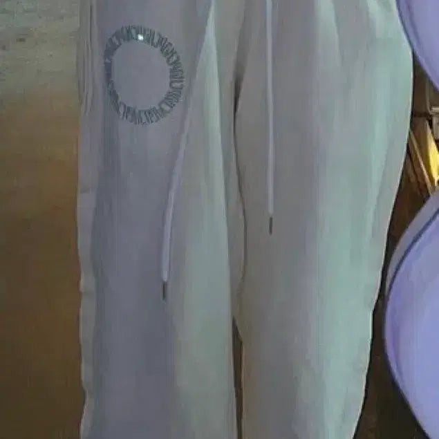 [BUNJANG] CHAPCHAP Circle Logo Sweat Pants / CHAPCHAP Circle Logo Sweat Pants(white)