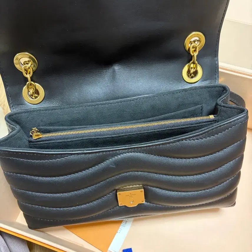 [BUNJANG] Louis Vuitton New Wave NM Chain Bag / 루이비통 뉴웨이브 NM체인백