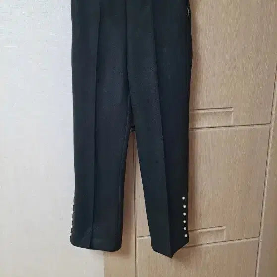 [BUNJANG] Dint Pearl Point Black Slacks / 딘트 블랙 진주 포인트 슬랙스