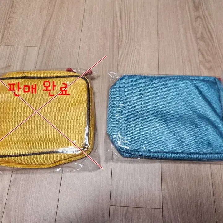 [BUNJANG] Red Cross Donation Hygiene Kit Bag / 미개봉) 적십자 헌혈 세면도구 파란색 가방 1개 판매합니다.