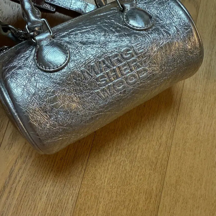 [SOLD OUT] 마지셔우드 소가죽 원통 미니백 숄더백 가방 실버