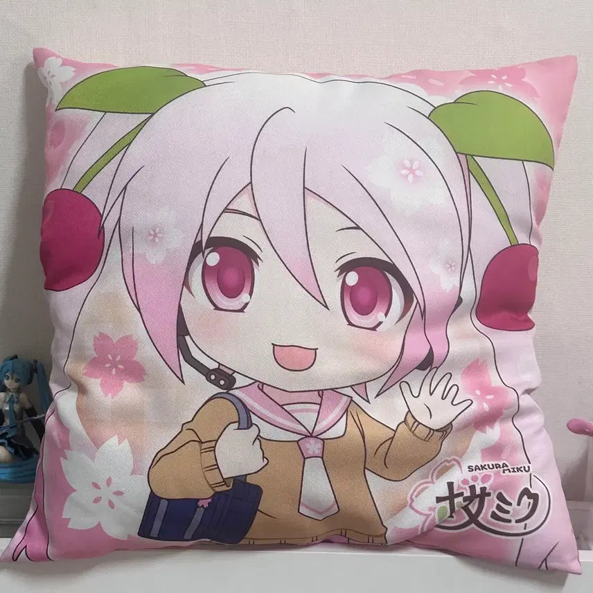 [BUNJANG] Hatsune Miku Sakura Miku Cushion / 하츠네미쿠 사쿠라미쿠 쿠션 쿠지상품