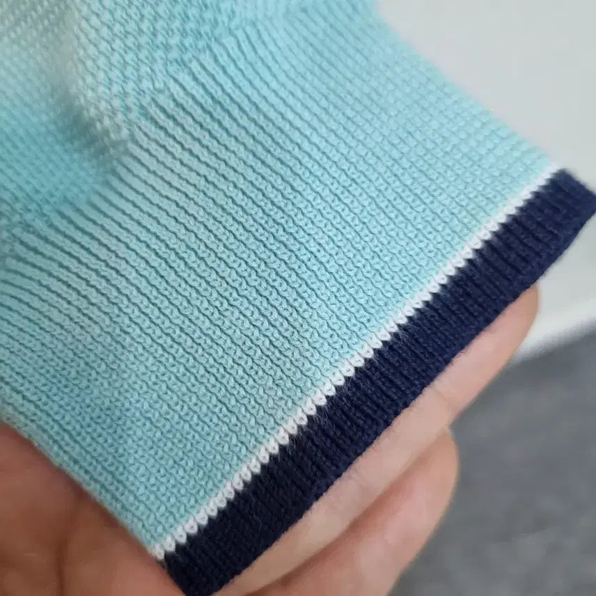 [SOLD OUT] 브룩스 브라더스 V넥 니트 민트색상 M~L