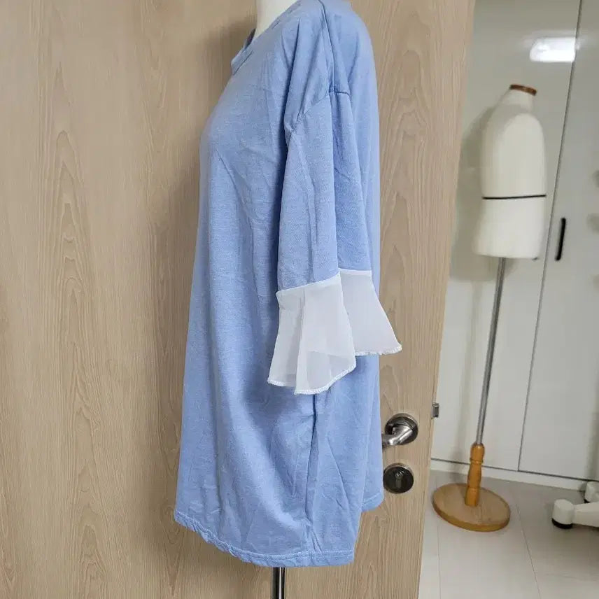 [BUNJANG] Sky Blue 3/4 Sleeve Top / 하늘색 7부티