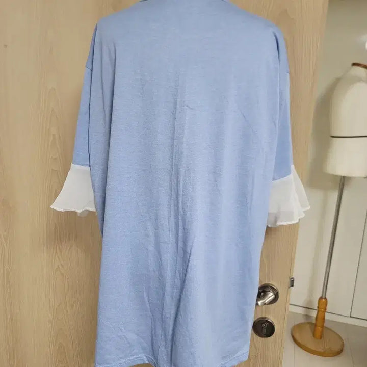 [BUNJANG] Sky Blue 3/4 Sleeve Top / 하늘색 7부티