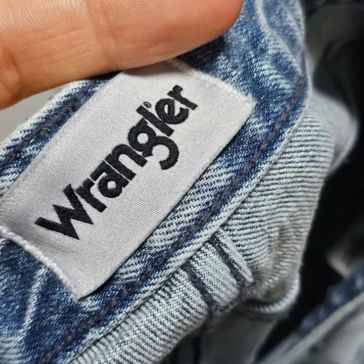[BUNJANG] Wrangler Vintage Washed Denim Pants / 랭글러 빈티지 워싱 데님 팬츠