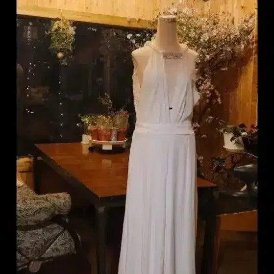 [BUNJANG] White Jumpsuit Wedding Dress / 여신 화이트 점프수트 웨딩룩 파티복
