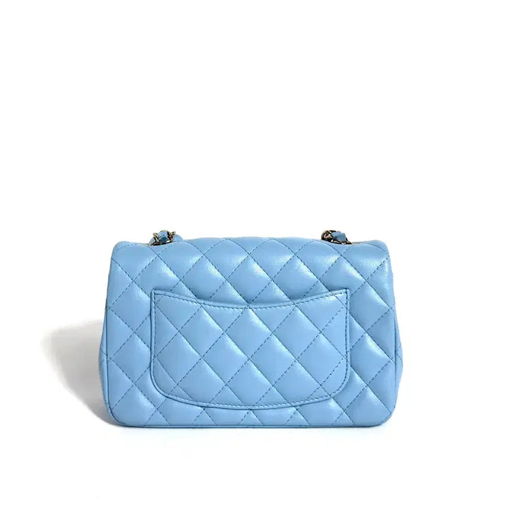 [BUNJANG] Chanel Classic New Mini Flap Bag Sky Blue A69900 / 샤넬 클래식 뉴미니 플랩백 스카이블루 A69900