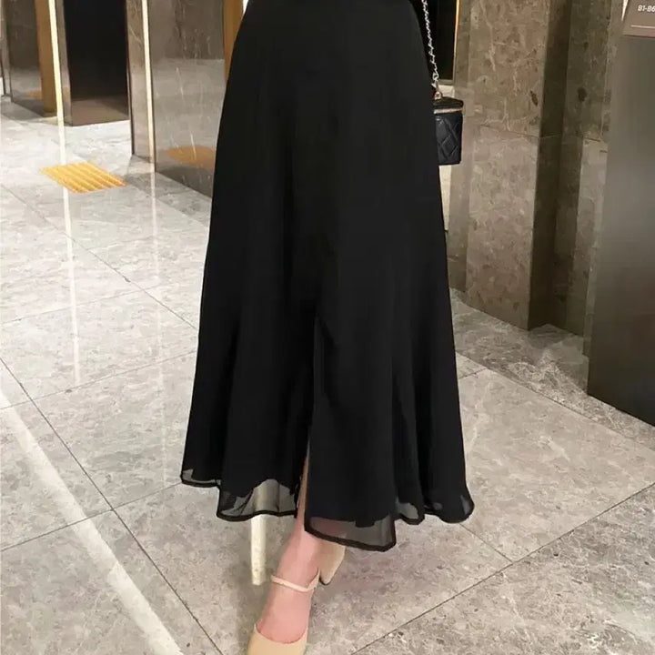 [BUNJANG] Attrangs Serin Chiffon Skirt / 아뜨랑스 세린 뒷밴딩 트임 쉬폰 스커트 블랙 팝니디!