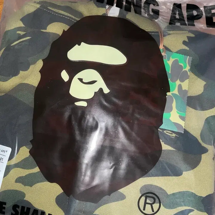 [BUNJANG] Bape Shark Hoodie Green Camo / Bape 베이프 샤크후드집업 녹계