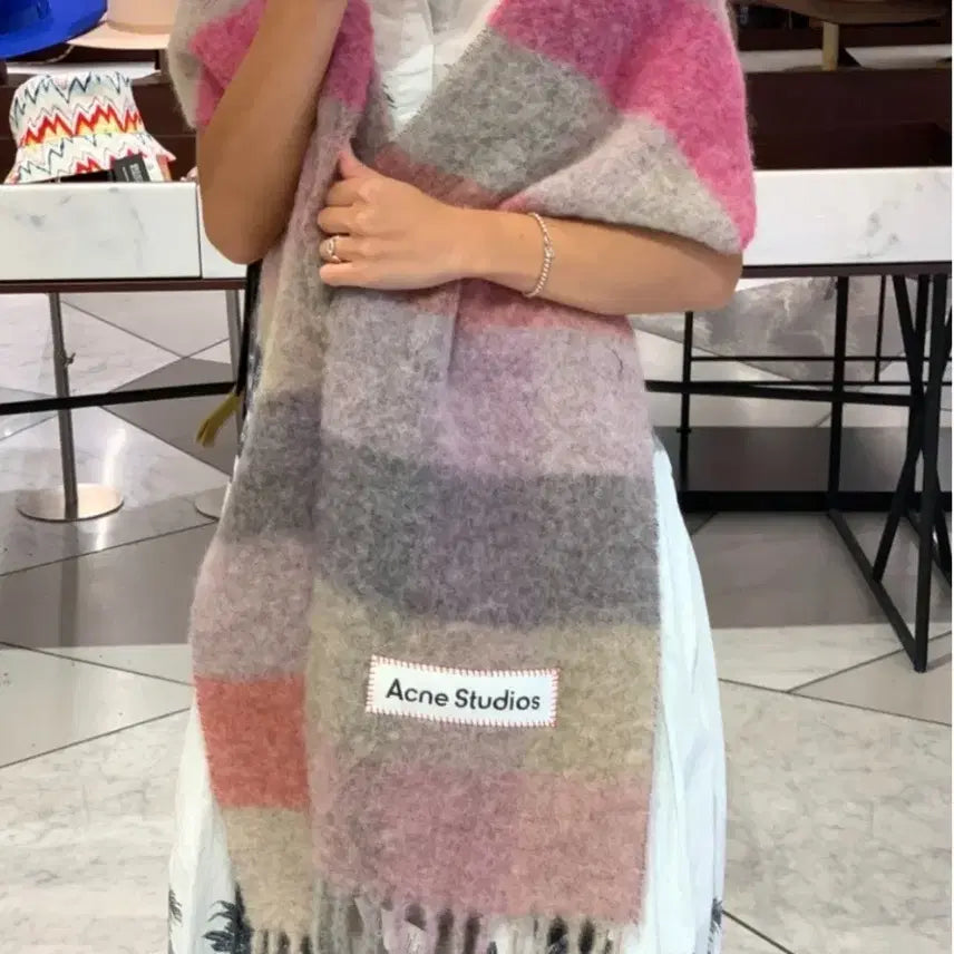[BUNJANG] Acne Studios Mohair Scarf Lilac Pink / [시즌오프]아크네스튜디오 모헤어 머플러 라일락핑크 정품 새상품