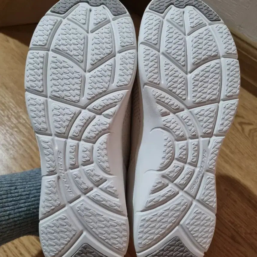 [BUNJANG] Skechers Arch Fit Refine / (새상품) 235 / 스케쳐스 아치핏 리파인