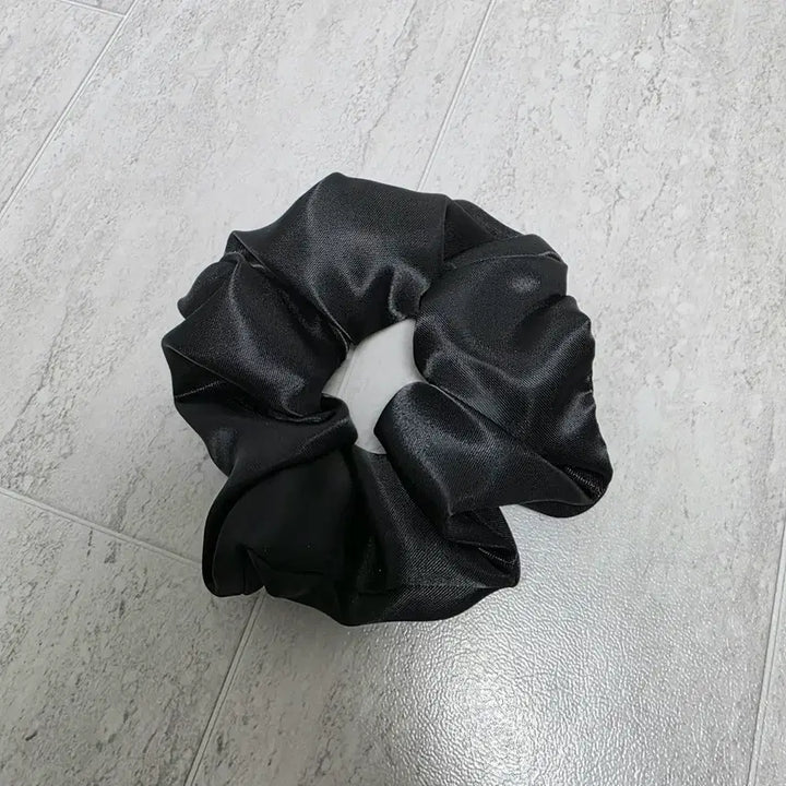 [BUNJANG] Satin Scrunchie (L) / 새틴 블랙 스크런치 곱창끈_(L)대